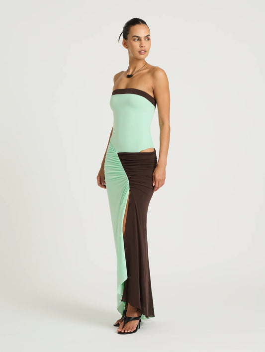 Benni Rumi Strapless Maxi – (Aqua / Chocolate) in size 10